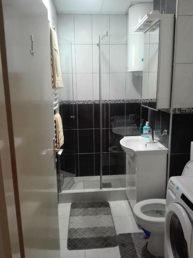 Apartman Ivan Vrdnik Buitenkant foto
